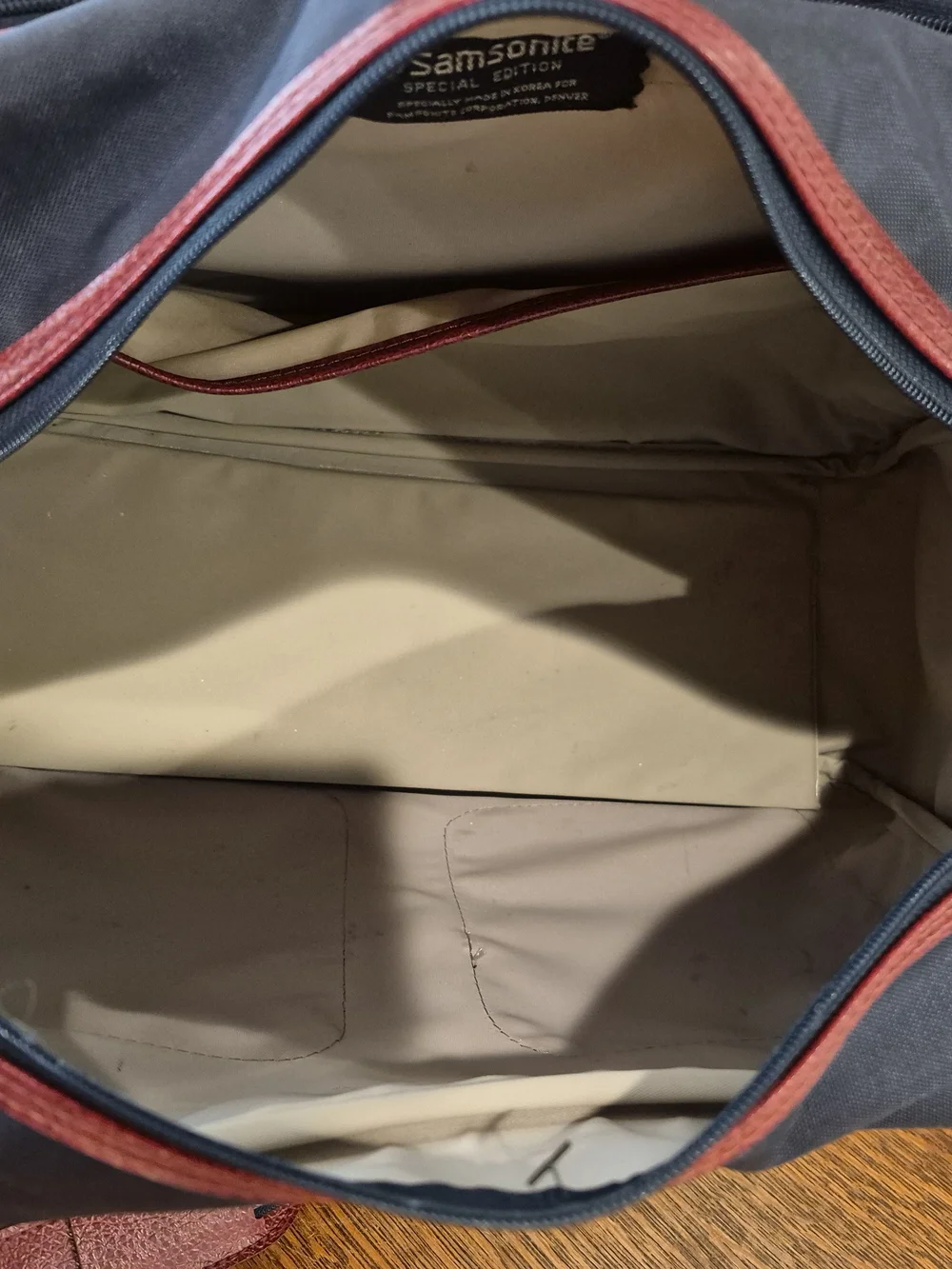 Samsonite black bag